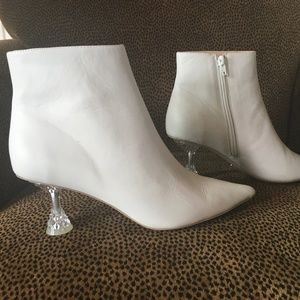 Tony Bianco  Booties size 9